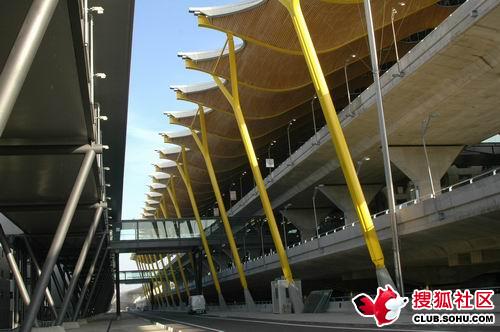 ������˹�C��4̖��վ�ǣ��������R���