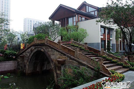 ���ݱ�Ԫ�ɵ�