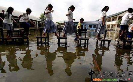 �f�{�OӋ�c���ص��Pϵ