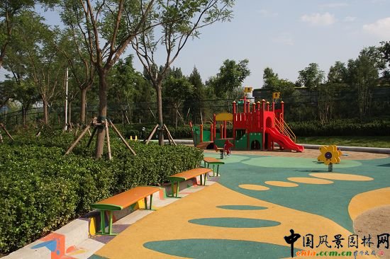 兒童戶外活動器械