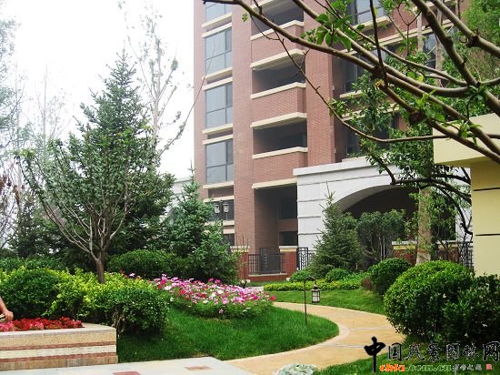 優美的園路轉角