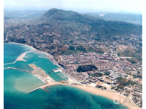 ������Denia�Ļ����@�O(sh��)Ӌ