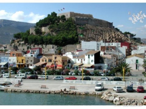 ������Denia�Ļ����@�O(sh��)Ӌ