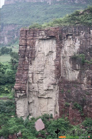 ̫��ɽ��{�������{��; Qinglong Canyon
