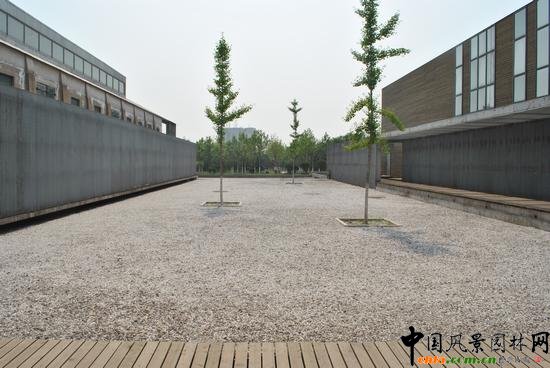 ��ɽ����չ�[�^����