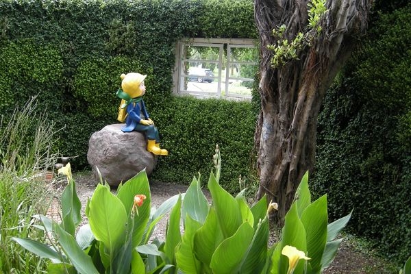 ���ײ��L��