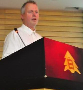 ���m�����^�OӋ���s����������John Kormeling