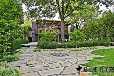 2010�������סլ���^�OӋ���\���M�D��