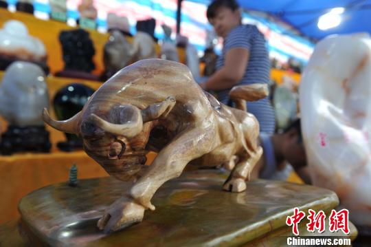 賞石 黃蠟石 文化