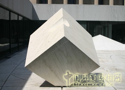 貝尼克圖書(shū)館下沉庭院