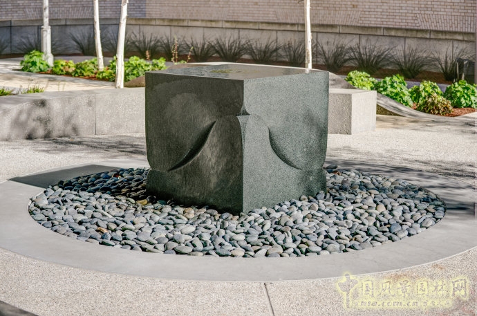 美國舊金山聯(lián)合廣場“絲帶”庭院