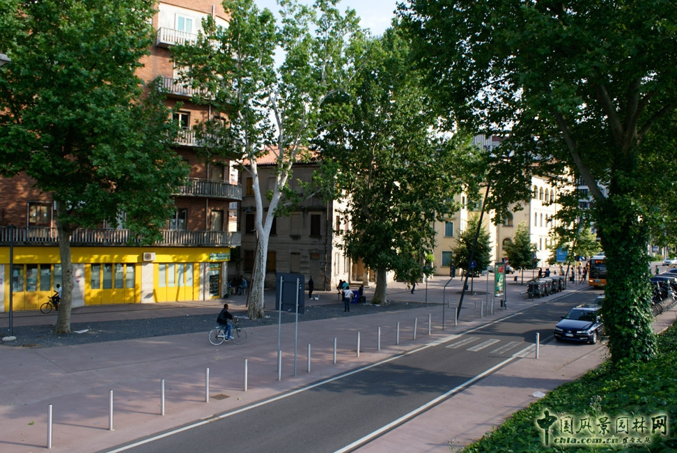 意大利帕多瓦火車站前廣場