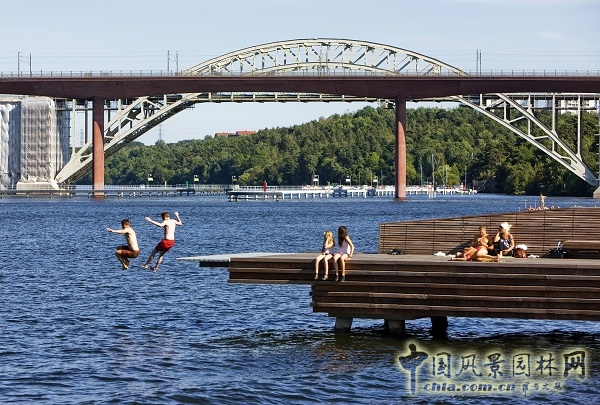 案例賞析:瑞典斯德哥爾摩市湖灣廣場