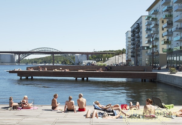 案例賞析:瑞典斯德哥爾摩市湖灣廣場