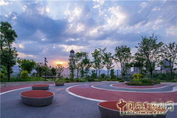 藍(lán)調(diào)國際：重慶金海灣濱江園  山水之城的濱水密境