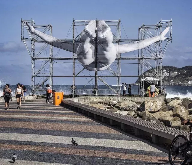 他們沒能參加奧運(yùn)會(huì),卻吸引了所有里約人的目光