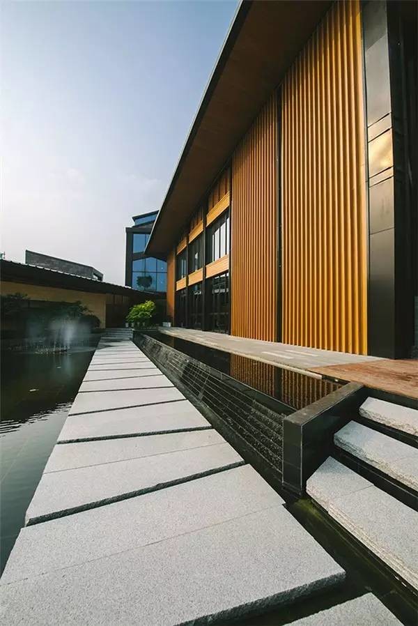 公共空間中的汀步設計