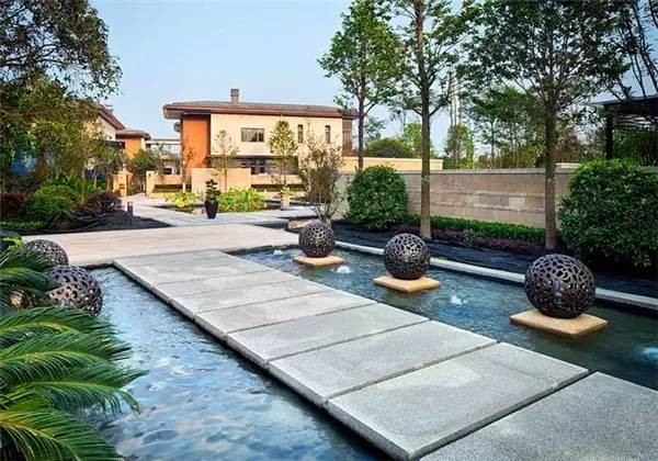 公共空間中的汀步設計