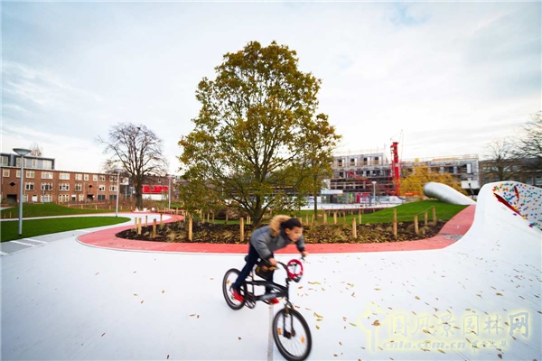 【9月22日頭條】荷蘭“荒野生存”兒童游樂場景觀設計