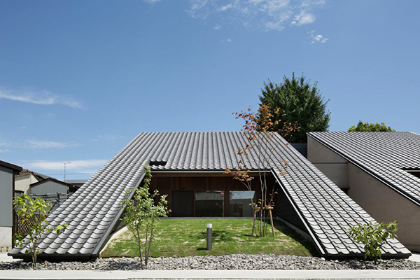 TSC設計事務所作品：位于日本的磚表皮楔形牙科診所