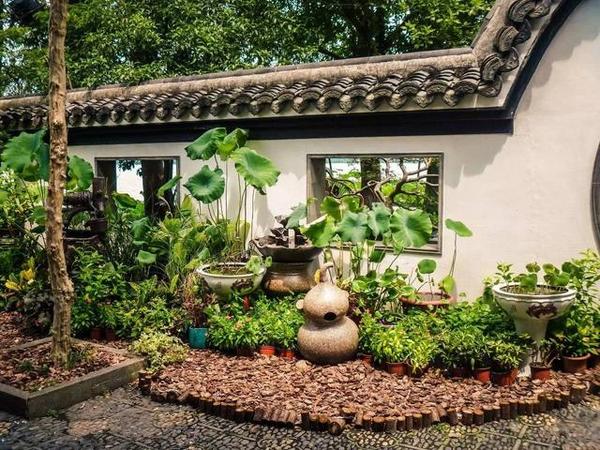 西湖邊上靈動(dòng)的中國(guó)古典園林