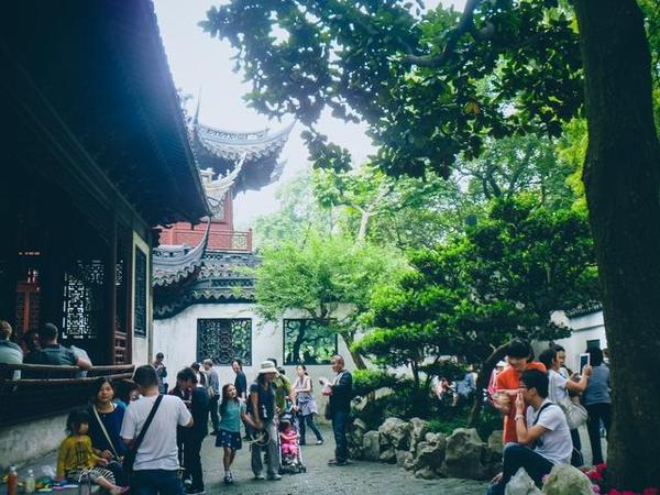 在江南古典園林豫園重拾上海的舊時光