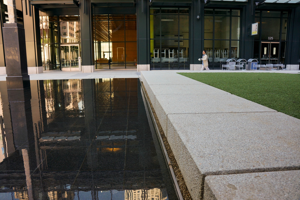 美國560 Mission街道廣場