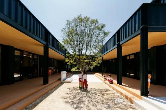 幼兒園不是游樂場，也不需要五顏六色