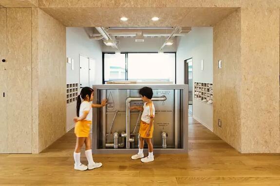 幼兒園不是游樂場，也不需要五顏六色