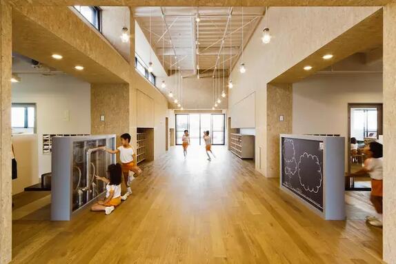 幼兒園不是游樂場，也不需要五顏六色