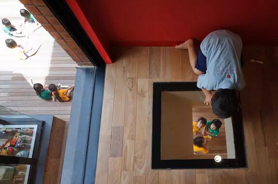 幼兒園不是游樂場，也不需要五顏六色