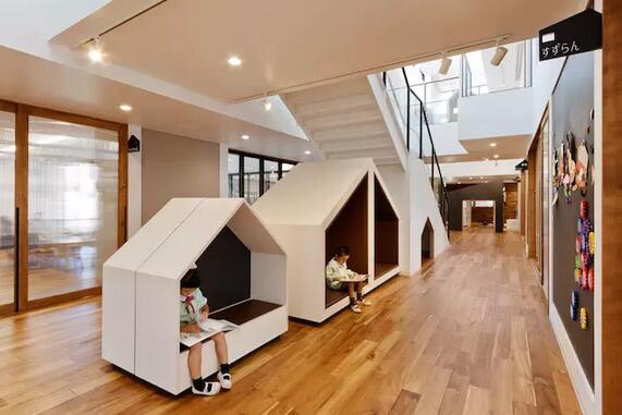 幼兒園不是游樂場，也不需要五顏六色