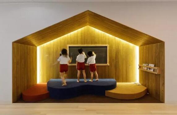 幼兒園不是游樂場,也不需要五顏六色