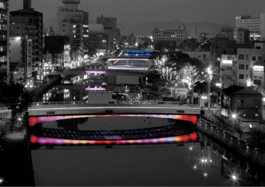 裝置藝術：日本德島LED藝術節燈光瀑布