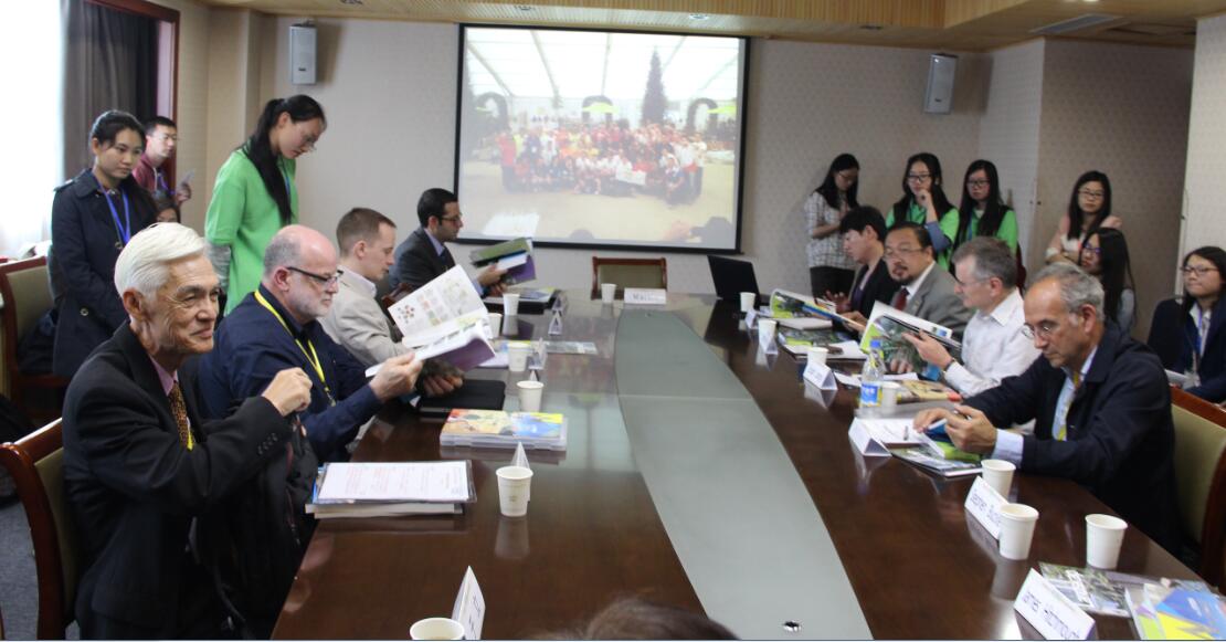 全國(guó)園林學(xué)子爭(zhēng)當(dāng)園冶高峰論壇志愿者