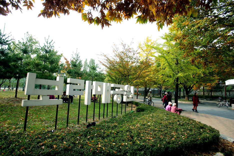 空軍學(xué)校的象征——波拉美公園