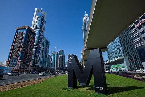 迪拜推出城市字體 把它們變成一道城市風景