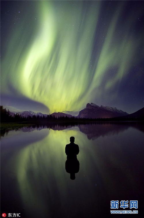 加拿大國家公園里捕獲到的美麗極光(組圖)
