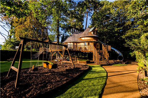 “藍森林”樹屋給你樹梢間生活的神奇體驗