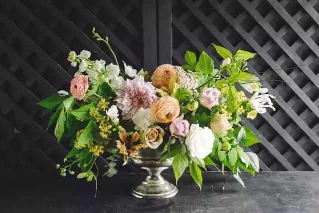 插花藝術(shù)：俄羅斯風(fēng)情插花捧花（組圖）