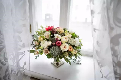 插花藝術(shù)：俄羅斯風(fēng)情插花捧花（組圖）