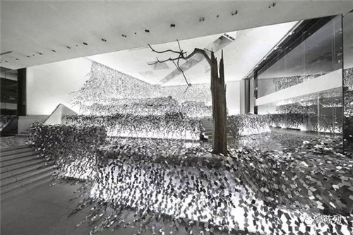 設計師用棱鏡打造出“萬花筒中的常春藤”