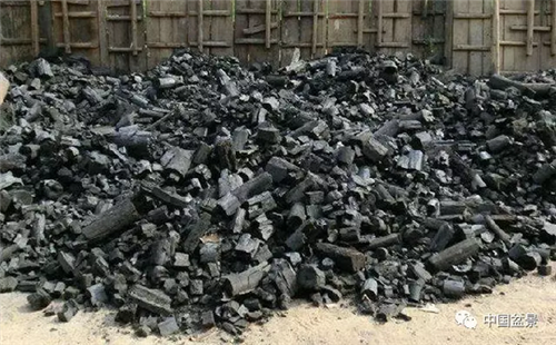 養花卉盆景加入木炭和松針土不爛根