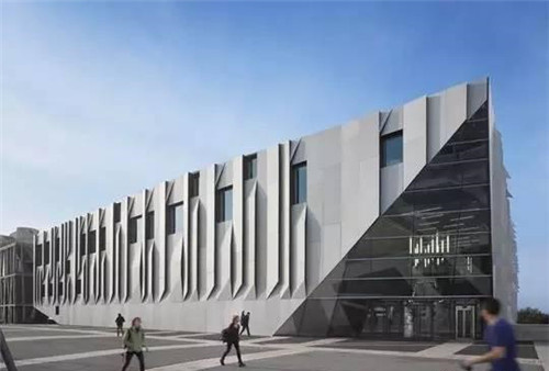 隈研吾爆改的故宮邊茶室，現竟變小商品攤！