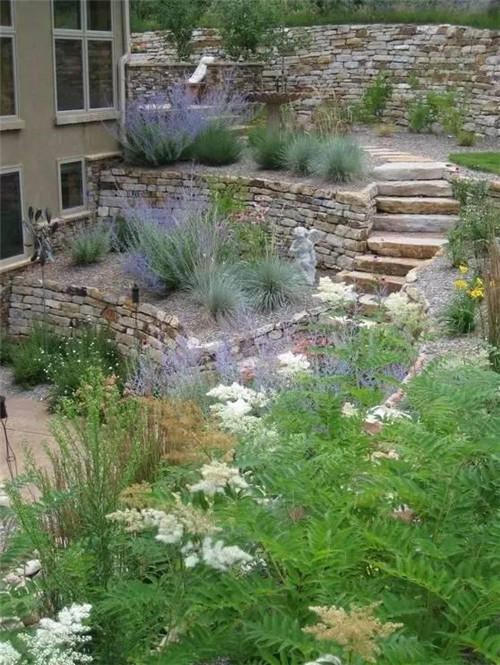 坡地庭院,別具一格的美