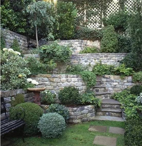 坡地庭院，別具一格的美