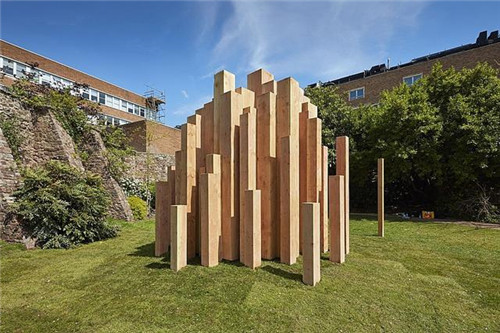 已滅絕或瀕臨沒絕的樹木樣本的裝置藝術