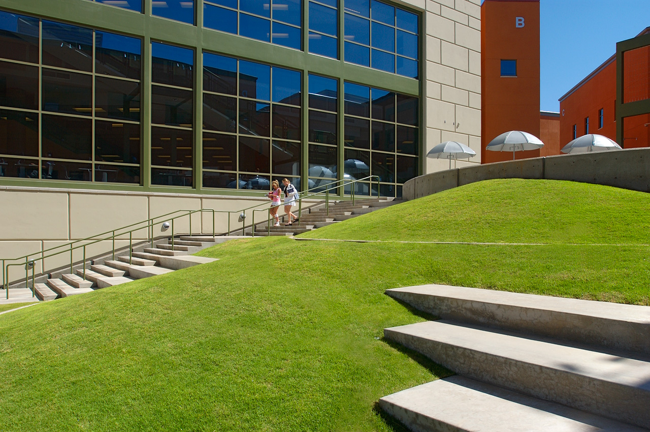 建筑和景觀一體化-----美國皮馬社區學院校園景觀設計