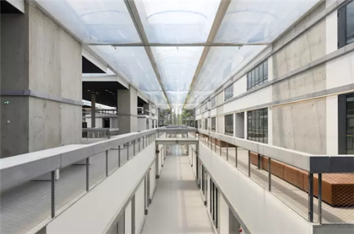 工程大學環境創新 學校內部設計成一座城市