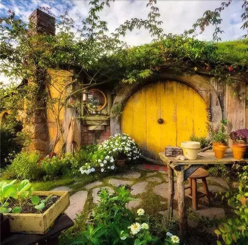 綠植代替瓦片，覆土建筑讓景觀天人合一！